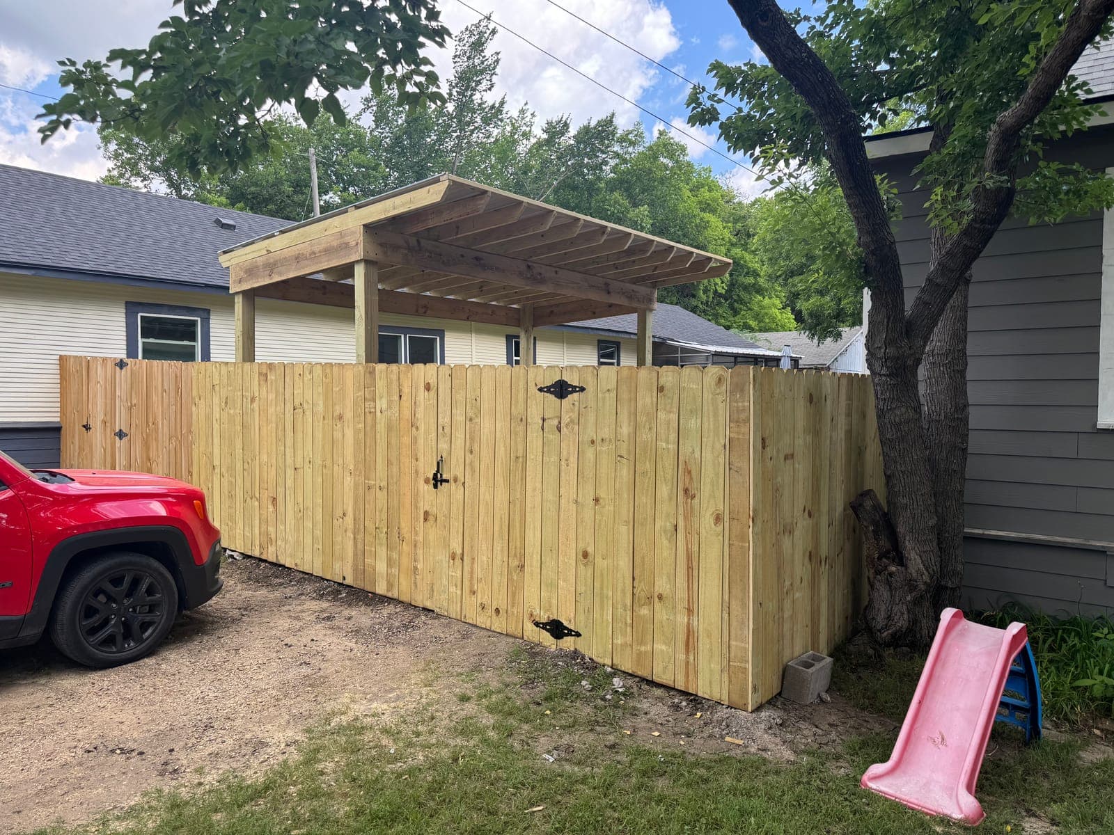 Privacy Fence & Gate — Fencing project by Bradshaw Beaver Construction in Texoma Area, TX